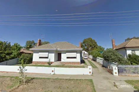 8 Hunter St, Golden Square, VIC 3555