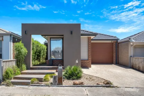 Property photo of 14 Bernwood Road Mickleham VIC 3064