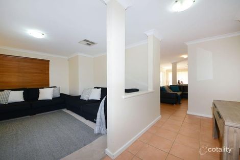 Property photo of 5 Combewood Loop Carramar WA 6031