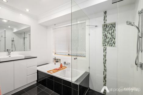 Property photo of 30 Renoir Crescent Forest Lake QLD 4078