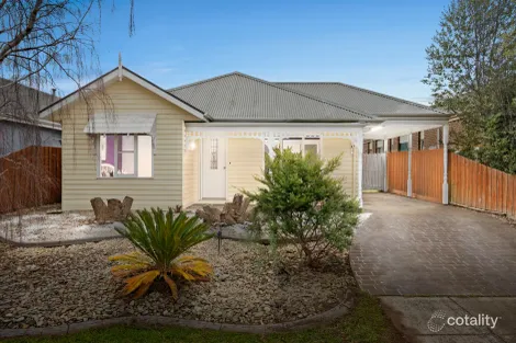 Property photo of 14 Darcy Niland Crescent Lynbrook VIC 3975