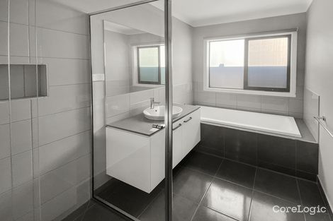 Property photo of 30 Casa Circuit Clyde North VIC 3978