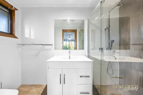 Property photo of 13 Rees Close Eagle Vale NSW 2558