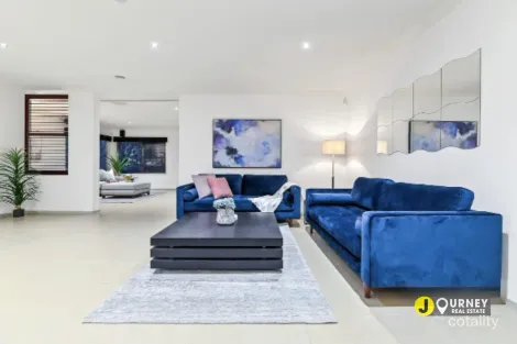 Property photo of 10 Geranium Court Berwick VIC 3806