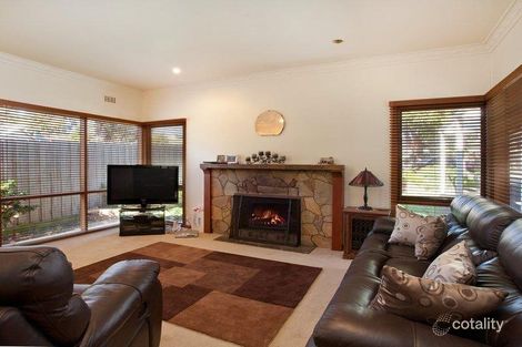 Property photo of 40 Warringa Road Frankston VIC 3199