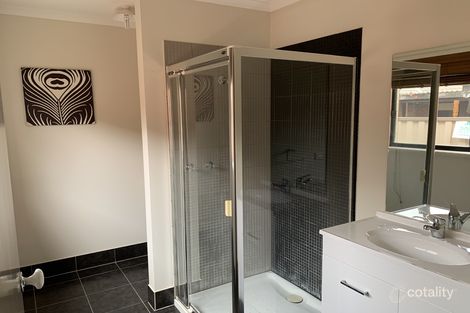 5 Chifley Cct, Burnside Heights, VIC 3023