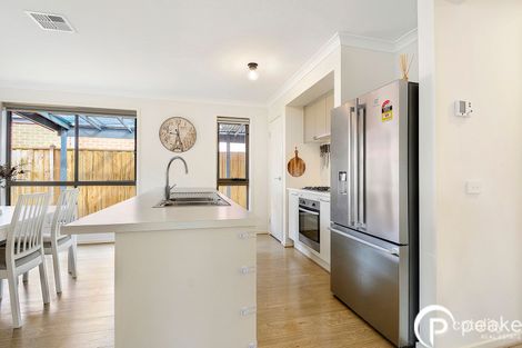 Property photo of 17 Rowling Drive Officer VIC 3809