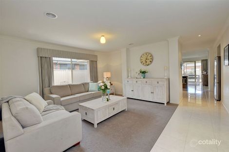 Property photo of 14 Echo Place Alfredton VIC 3350