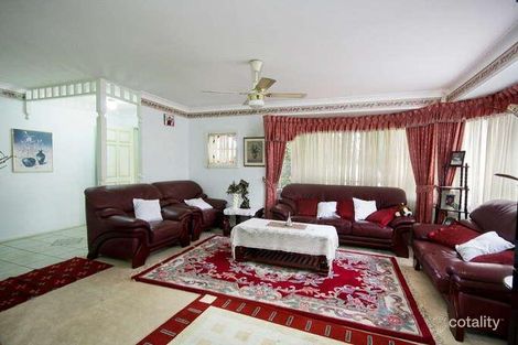 Property photo of 4 The Lakes Drive Glenmore Park NSW 2745