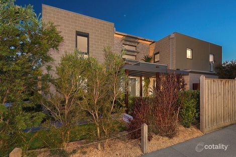 Property photo of 21 Burdekin Boulevard Waterways VIC 3195