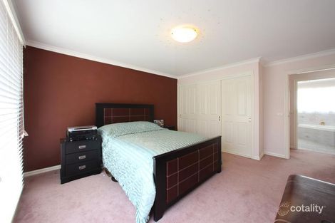 Property photo of 5 Renee Avenue Endeavour Hills VIC 3802