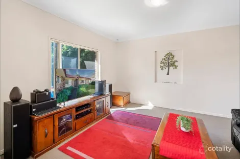 Property photo of 17 Holliday Drive Edens Landing QLD 4207