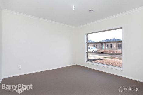 Property photo of 4 Alixia Place Brookfield VIC 3338