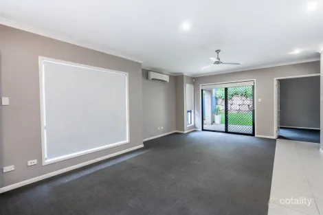 Property photo of 53 Cornelius Drive Augustine Heights QLD 4300