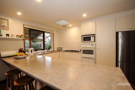 Property photo of 10 Leicester Court Wantirna South VIC 3152