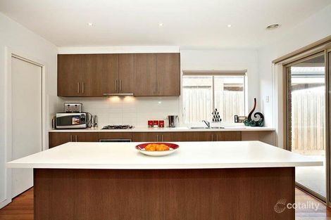 Property photo of 21 Lambert Court Taylors Hill VIC 3037