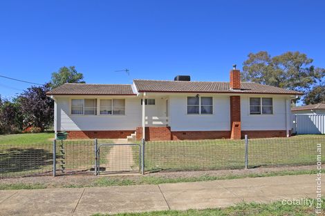 18 Tarakan Ave, Ashmont, NSW 2650