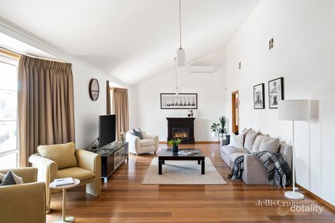 Property photo of 10 Pearce Court Altona Meadows VIC 3028