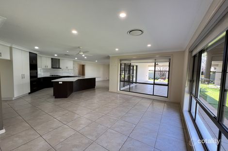 Property photo of 18 Peel Place Dubbo NSW 2830