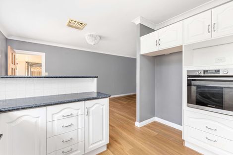 Property photo of 3 Clark Drive Emerald QLD 4720