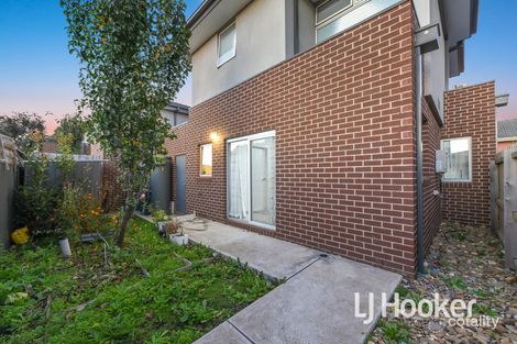 Property photo of 2/19 Allison Avenue Eumemmerring VIC 3177