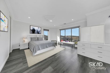 Property photo of 2 Bowenia Avenue Craigieburn VIC 3064
