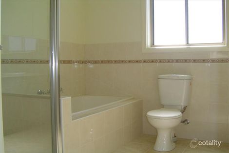 Property photo of 1/4 Georgia Crescent Werribee VIC 3030