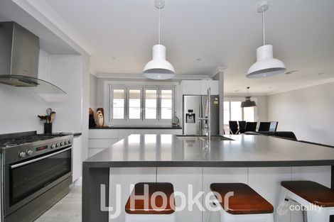 Property photo of 20 Cheviot Drive Kelso NSW 2795
