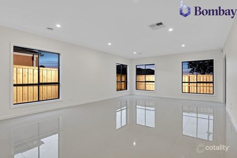 Property photo of 37 Wallaroo Way Doreen VIC 3754