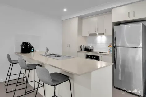 Property photo of 7 Sweetman Place Hillcrest QLD 4118