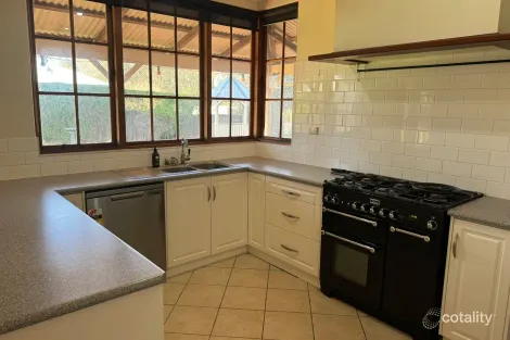 Property photo of 8 Ninth Road York WA 6302