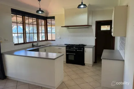 Property photo of 8 Ninth Road York WA 6302