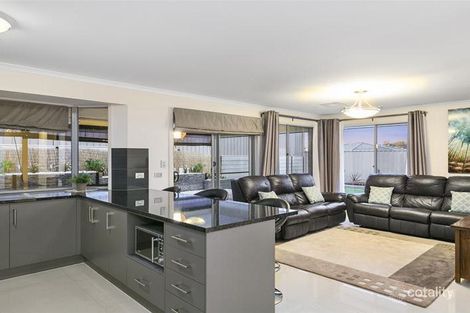 Property photo of 17 Locomotive Drive Sheidow Park SA 5158