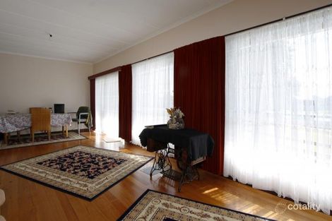 Property photo of 20 Main Road Seaspray VIC 3851