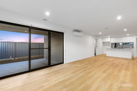 Property photo of 6 Micich Court Alfredton VIC 3350