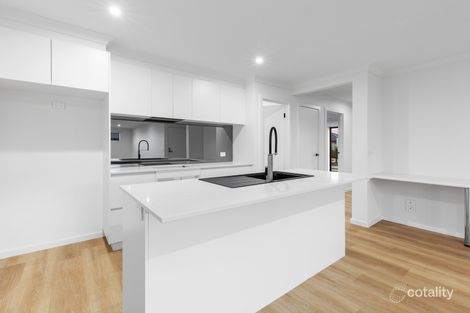 Property photo of 6 Micich Court Alfredton VIC 3350