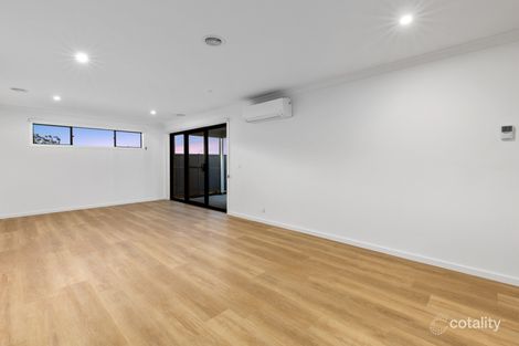 Property photo of 6 Micich Court Alfredton VIC 3350