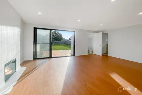 Property photo of 1B Thatcher Court Whittington VIC 3219
