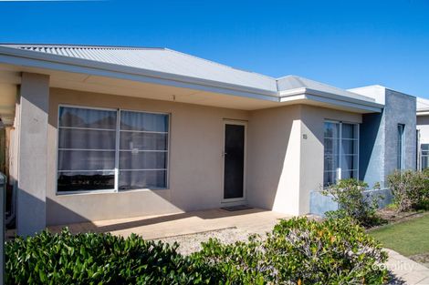 Property photo of 18 Birchmore Gardens Ellenbrook WA 6069