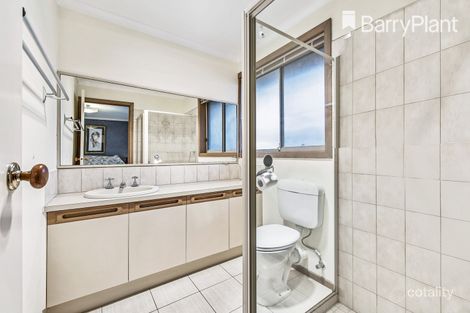 Property photo of 33 Bartlett Crescent Hoppers Crossing VIC 3029