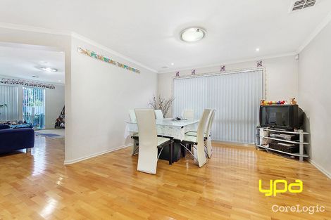 Property photo of 8 Autumn Grove Cairnlea VIC 3023