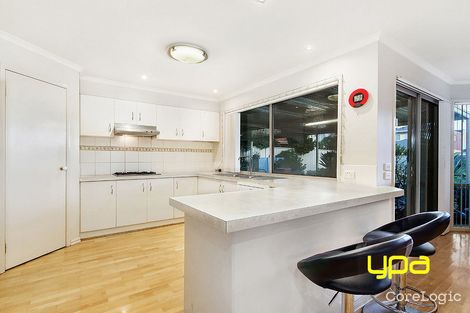 Property photo of 8 Autumn Grove Cairnlea VIC 3023