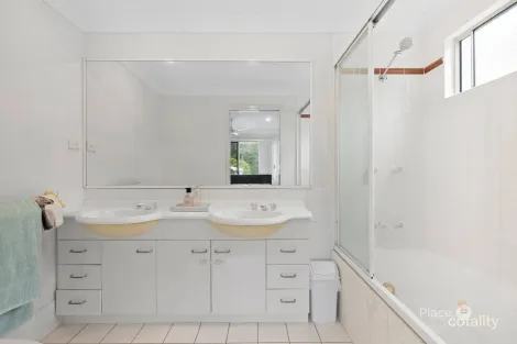 Property photo of 40/35 Miawela Street Seven Hills QLD 4170