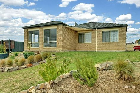 Property photo of 10 Poa Place Wallan VIC 3756