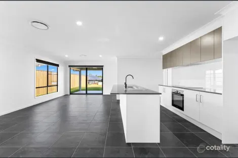 Property photo of 80 Ashwood Circuit Chambers Flat QLD 4133