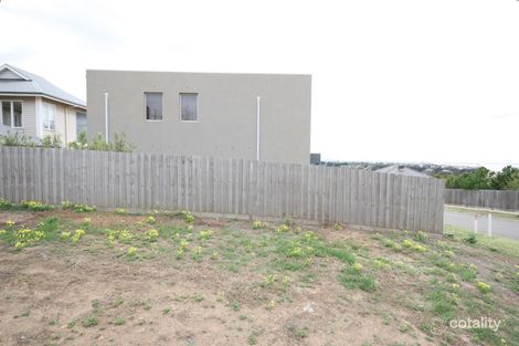 Property photo of 2 Coreen Close Highton VIC 3216