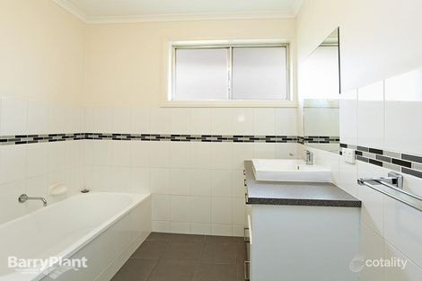 Property photo of 9 Levoca Court Bell Park VIC 3215
