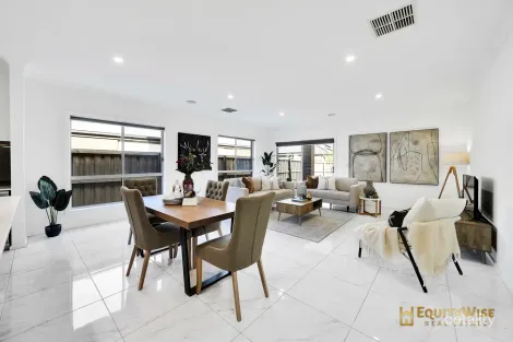 Property photo of 38 Bonhams Circuit Manor Lakes VIC 3024