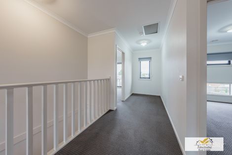Property photo of 5 Bodhran Place Lynbrook VIC 3975