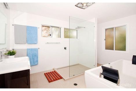 Property photo of 2 Powells Road Karana Downs QLD 4306